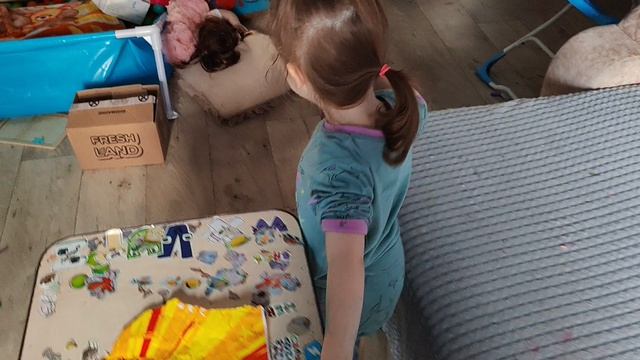 воскресная уборка дома в деревне