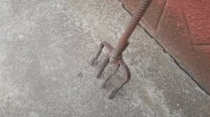 Батины усиленные, садовые, фитнес вилы для обработки целины. Уборщик Толик отдыхает в сторонке ))