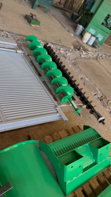 Ремонт шнеков в Мелитополе на заводе Адирон шнек изготовление, замена витка, балансировка, ровнять