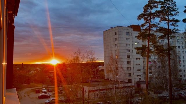 Лучи заходящего солнца🌅