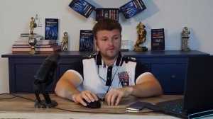 Звонарь хрипит в трубку...