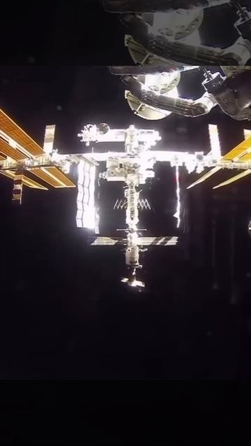 2053. Стыковка космического корабля «Союз» с МКС