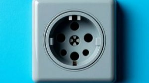 Розетка, которую не вытащить из стены. Не верите? СМОТРИТЕ !!!