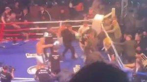 Массовая драка на поединке российского боксёра Сергея Горохова с Эмирханом Калканом в Турции