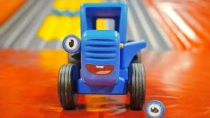 Синий трактор влог - Развивающие игры с детьми на площадке в парке