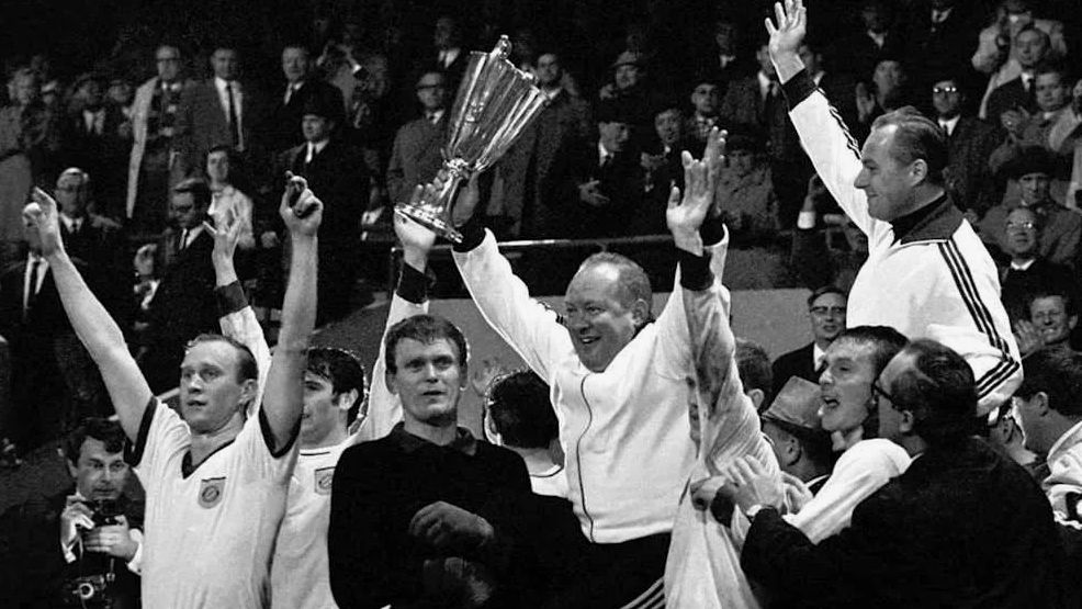 35. Сезон 1966-1967 г.г. КОК. Финал. Бавария (Мюнхен, ФРГ) - Глазго Рейнджерс (Шотландия)