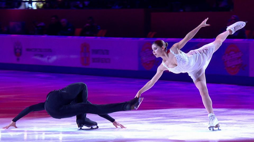 Алина Загитова и Умар Кремлёв. День рождения Анастасии Мишиной.