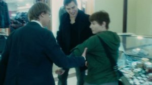 ДА, ОТВАЛИТЕ ВЫ...