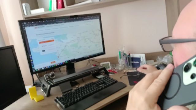 Ну, вот и выяснили! Купили и посадили еще персики.