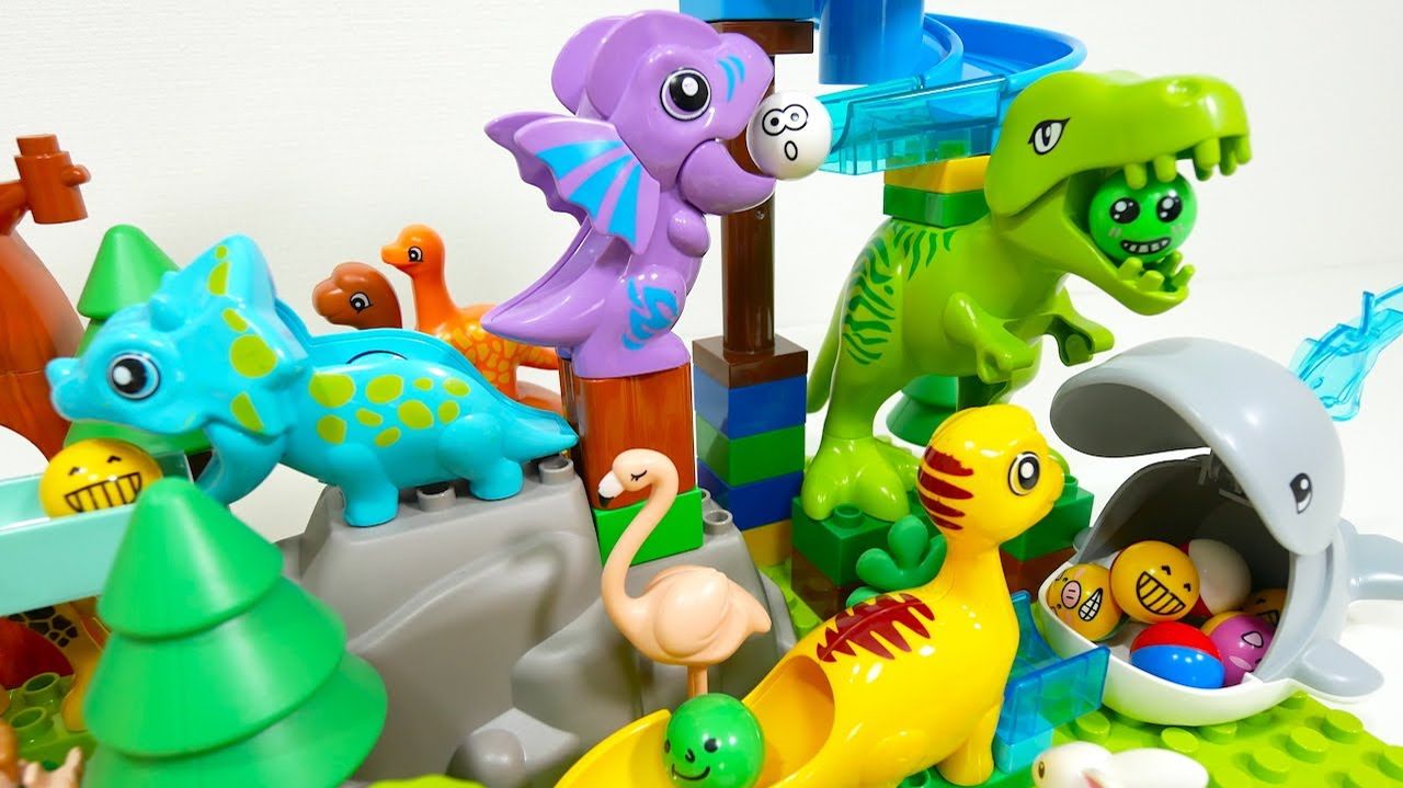 СТРОИМ ГОРКУ ДЛЯ ШАРИКОВ С ЖИВОТНЫМИ КАТАЕМ ШАРИКИ ДЛЯ ДЕТЕЙ ДЕТСКИЙ КАНАЛ ИГРАЛКИ-ЗАЛИПАЛКИ