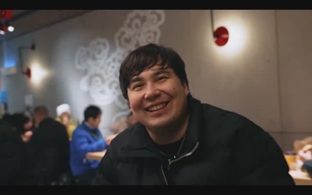 СМЕХ ДАНИКА (НАРЕЗКА ИЗ РОЛИКА ПРО КИТАЙ)