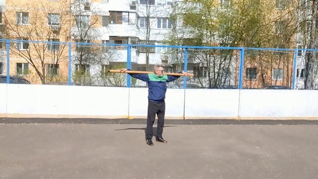 Упражнения с бревном из бука (длина 200 см, вес 2.5 кг, диаметр 5 см)-15