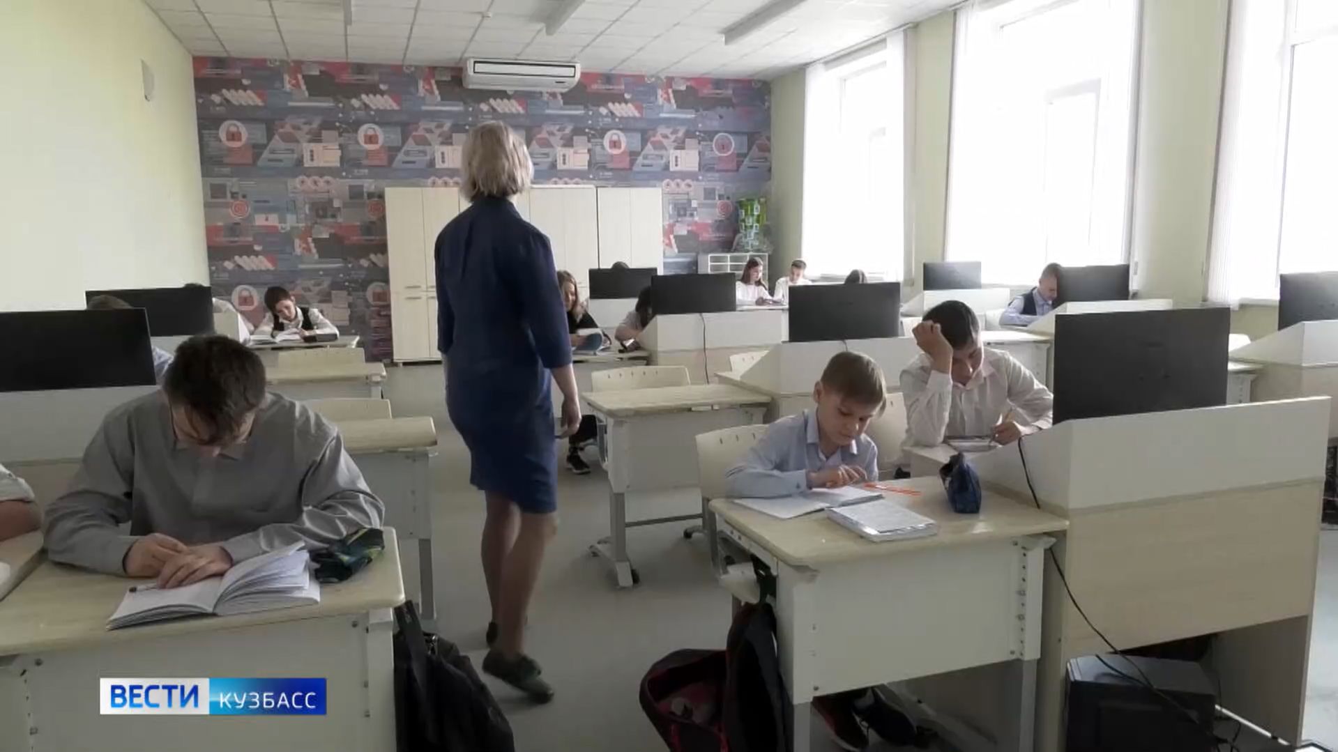 Урок этикета: отучить подростков ругаться и грубить может помочь новый школьный предмет