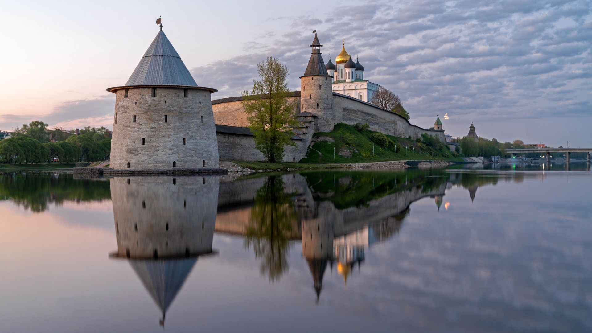 Памятники Пскова.