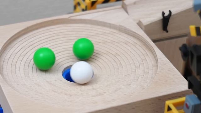 Залипательные ШАРИКИ, Видео для ДЕТЕЙ, залипательное видео.