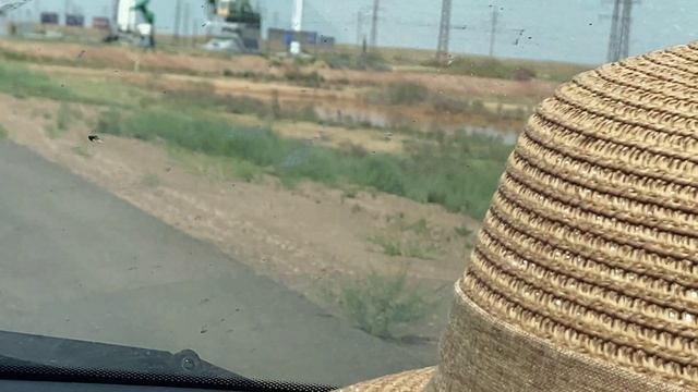 Дорога к границе Капланбек и Навои .