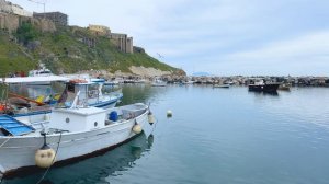 Италия. Прогулка по острову Прочида в Тирренском море в формате 4К