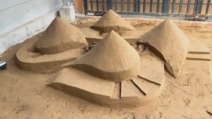 Машинки для детей и малышей. Машинки едут по песчанным дорогам в гору. Мультик про машинки