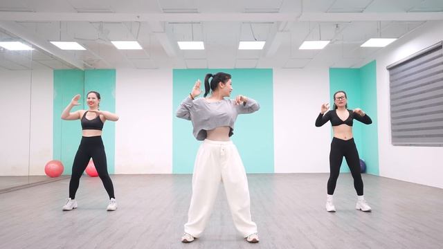 20-минутная аэробная танцевальная тренировка. Сжигайте калории и будьте счастливы!