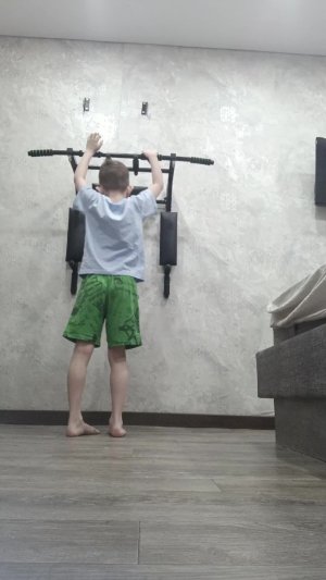 пытаюсь подтягиваться