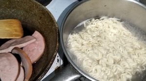 Приготовление корейский булдак очень острая лапша