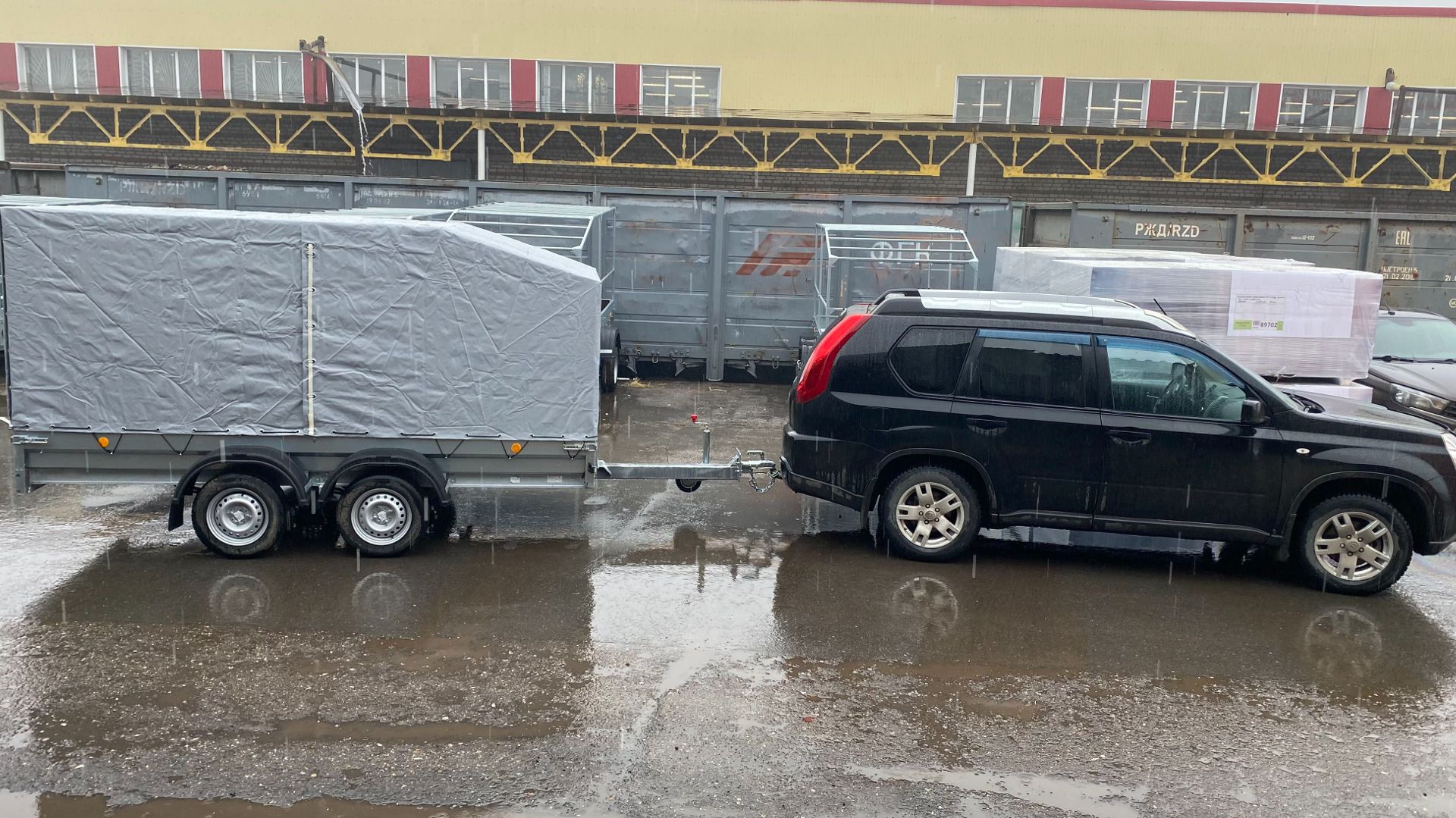 Отгрузка двухосного прицепа на 4-х листовых рессорах 35 на 15  в сцепке с Х-трейл! Трейлер-Чеб