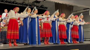 Танец» Вьюн над водой» совместно с певцами Хора «Русская Душа»