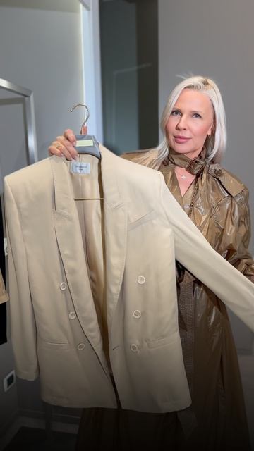 Платье - плащ с показа YSL бомбическая вещь !