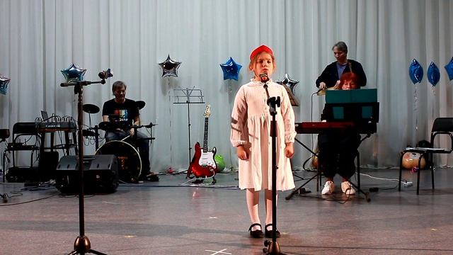 Песня В горнице мой светло...