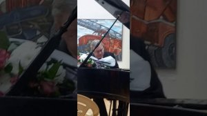 6. Шуман Грёзы из цикла «Детские сцены» - Исполняет «на бис» Сергей Терехов.mp4