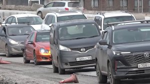 МНОГОСТРАДАЛЬНУЮ АВИАТОРОВ НАЧАЛИ РЕМОНТИРОВАТЬ. ПРИВЫЧНЫЕ ПРОБКИ ГРОЗЯТ ПРЕВРАТИТЬСЯ В ГИГАНТСКИЕ