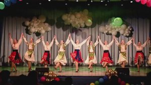 Молдавский танец «Под небом Плоэштии»