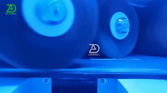 Демонстрация станка для снятия заусенцев с плоского металла ADV508-RWr1000