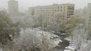 Апрельская снежная буря в Москве.