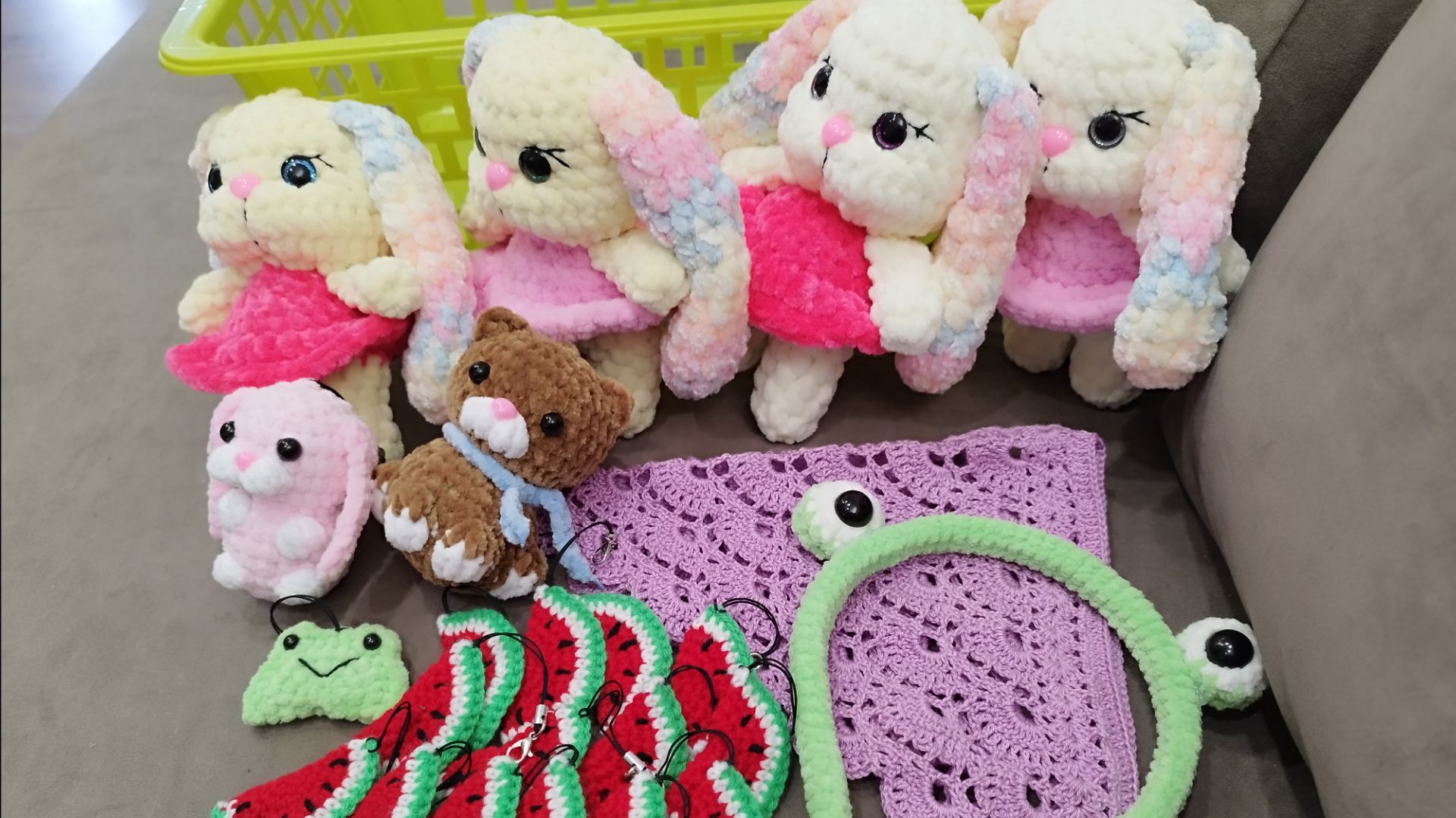 Доделываю недовязы, получила кучу пряжи, где выгодно купить пряжу