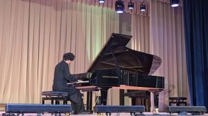 Александр Скрябин  Этюд опус 8 номер 5
Исполняет Цатурян Роман