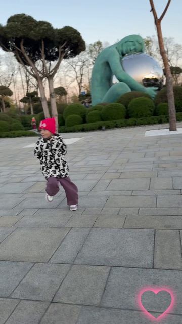 Танец  в парке