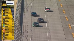 Массовая авария с 27 машинами на гонке NASCAR.

В США на трассе столкнулись почти три десятка автомо