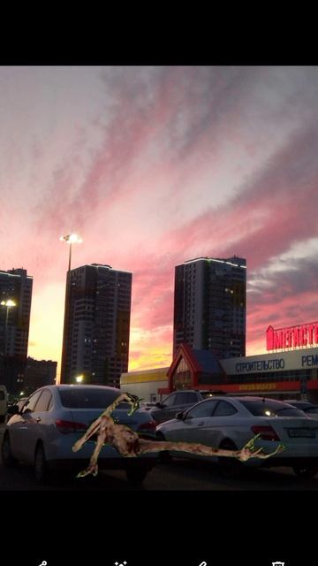 SIKS SEEN Сикс сэвон 67 против сиреноголоува. 
67 победил Siren Heada.