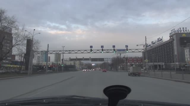 Екатеринбург 2020. Свободные дороги во время пандемии или зелёный коридор.