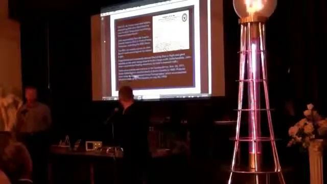 Джон Серл и SEG - Фернандо Моррис и Джейсон Вербелли в Академии Унариус