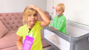 СОФУНЬЯ ШАЛУНЬЯ - СОФИЯ УХАЖИВАЕТ ЗА СЕСТРОЙ.