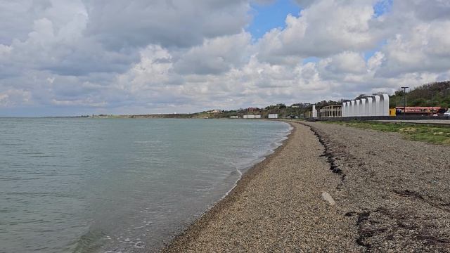 Набережная в Тамани  современное благоустроенное пространство для прогулок и отдыха у моря