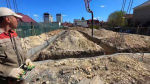 заливка ленточного фундамента, уровень 0 с помощью спецтехники