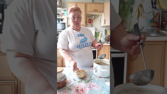 В такую погоду хочется супчик 😋 и оливье к чаю 😄