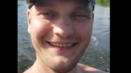 Юра встал на воду