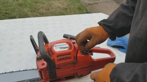Заводим Husgvarna137 после зимней спячки.