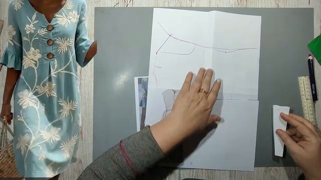 Моделирование. Как кроить цельную складку не разрезая платье. Выкройка № 2052.