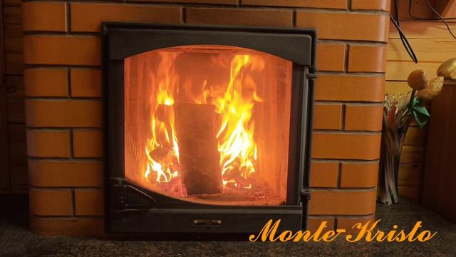 🔥 ⛈ 🏡 🌧 🪵Уют деревенского дома: Треск камина и шум грозы за окном 🍃 🦉 🪵 🧺 🐄Шёпот огня 💤🔥⛈