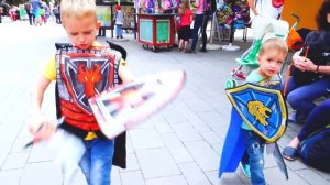 Влад и Никита в парке развлечений для детей